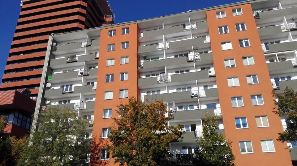Powstancow Wielkopolskich 12 Posen Exterior foto